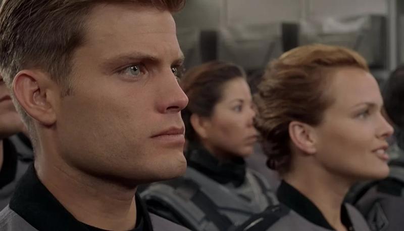 Герои "Звездного десанта" рассказали об обнаженной сцене в душе