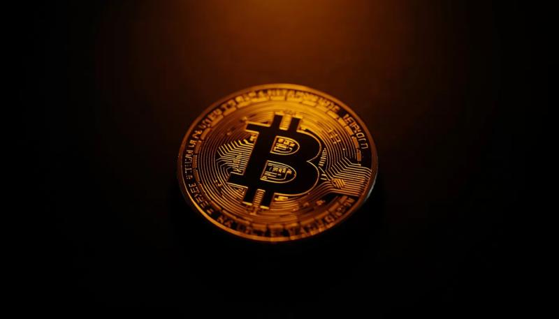 Даг Лайман с помощью ИИ снимет фильм о создателе биткоина